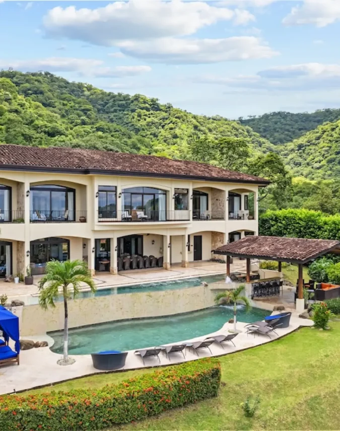 Premier Luxury Villa with Private Pool, Spa and Lush Surroundings from VILLAWAY®