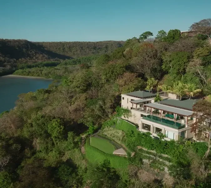 Exquisite Villa with Infinity Pool and Panoramic Views of the Ocean from VILLAWAY®