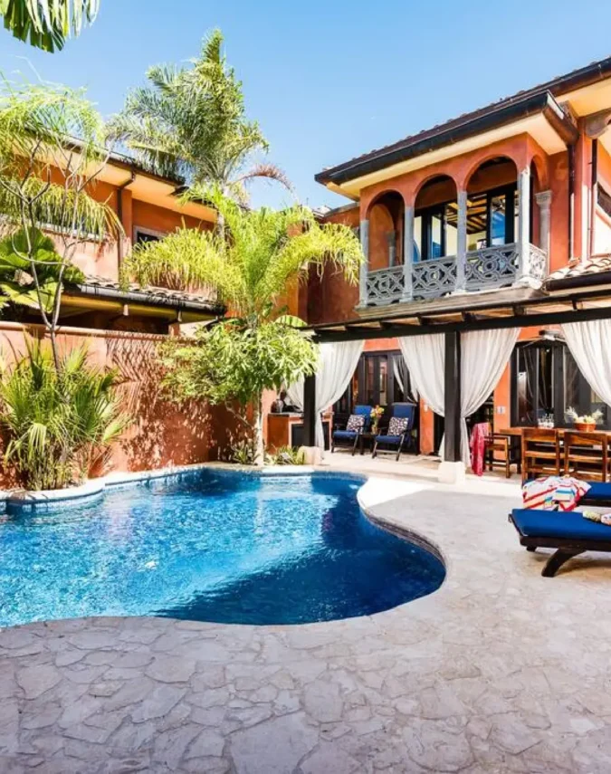 Luxury Villa, near the Beach with a Private Pool