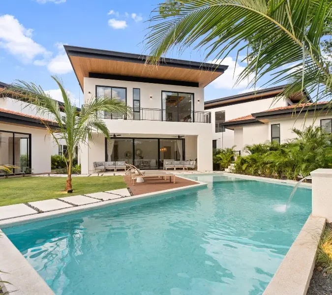 Luxurious 17-Suite Villa in Hacienda Pinilla with Private Pools from VILLAWAY®