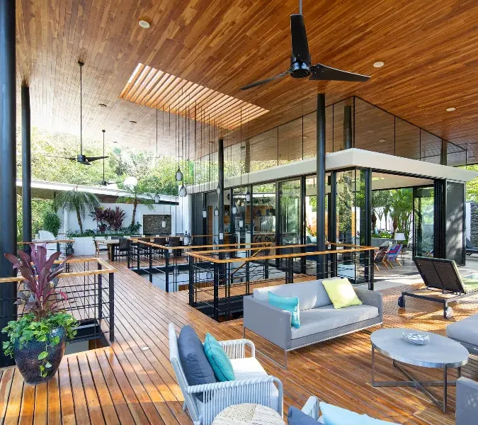 Terrace House, Walk to Surfing Beach