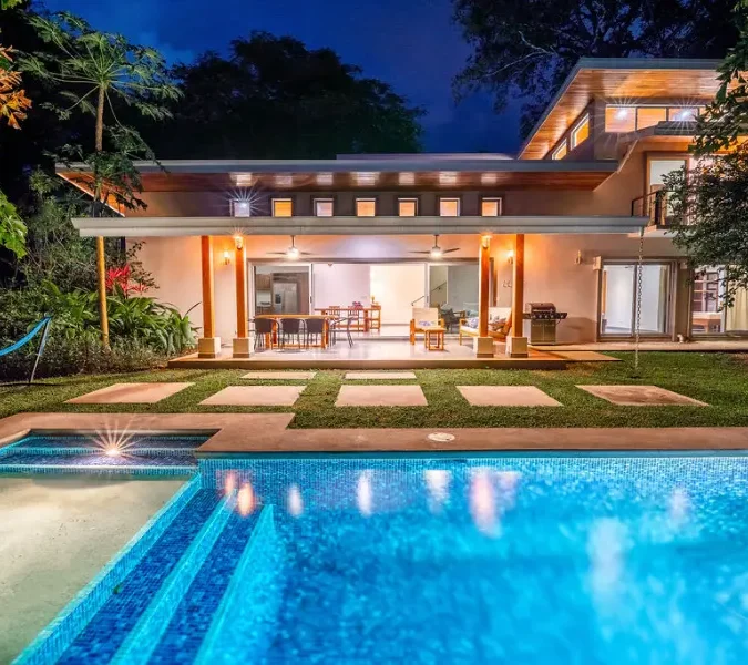 Serene home w/pool & yard wildlife steps to beach