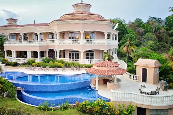 Grand Los Sueños 10-Bedroom Mansion with Infinity Pool, Helipad & Panoramic Views from VILLAWAY®